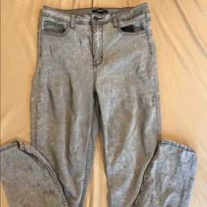 Dark Gray Demin Jeans